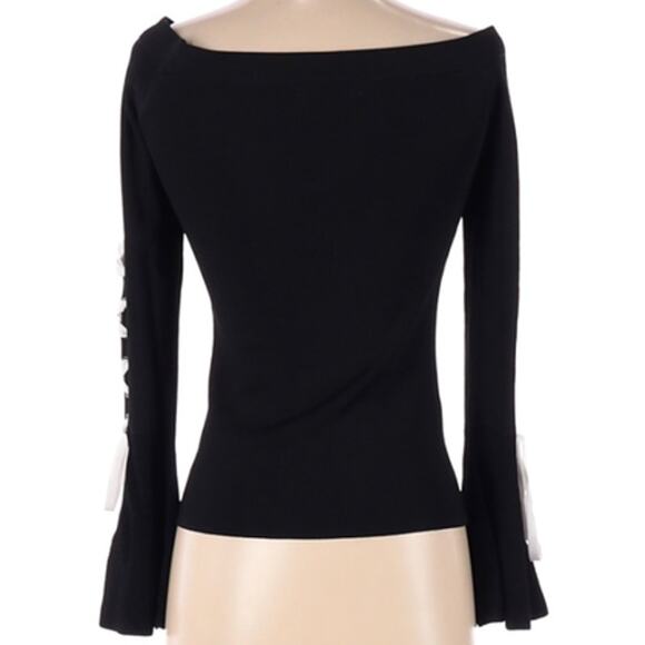 Scripted Off-The-Shoulder Contrast Lace-Up Bell Sleeve Sweater Size Small - Picture 3 of 9